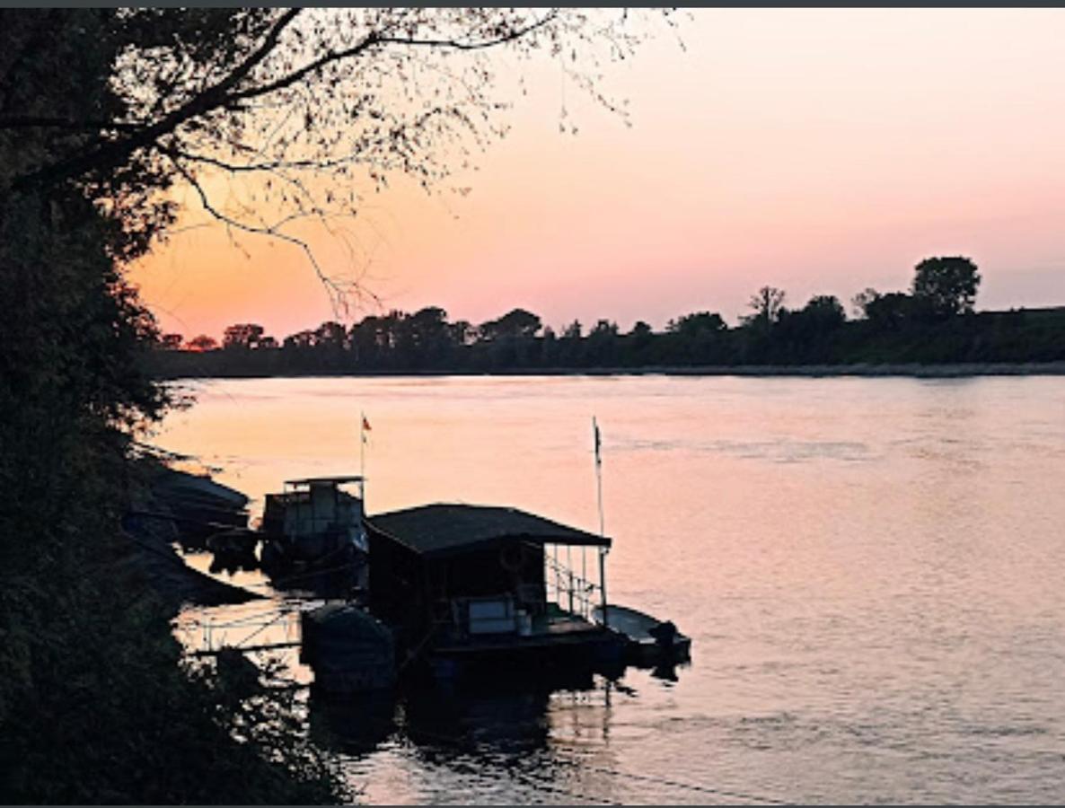 Residenza Il Capitano Bed & Breakfast San Benedetto Po Bagian luar foto