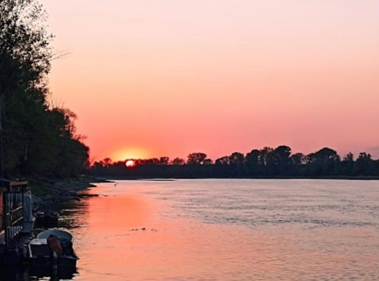 Residenza Il Capitano Bed & Breakfast San Benedetto Po Bagian luar foto
