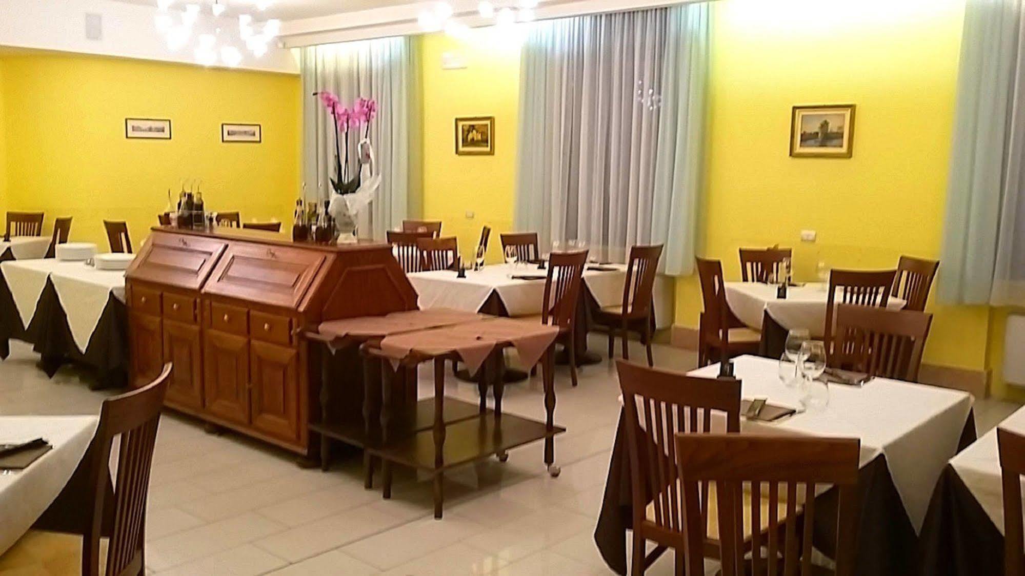 Residenza Il Capitano Bed & Breakfast San Benedetto Po Bagian luar foto